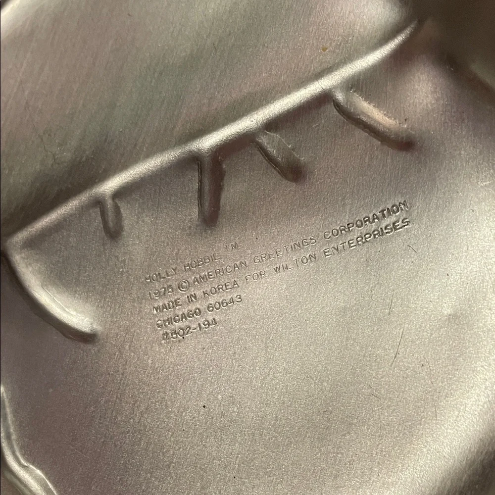 Holly Hobbie 1975 cake pan like new